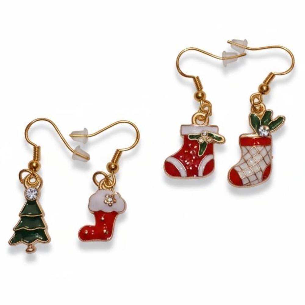 NWT Bundle of Two Adorable Pairs Of Christmas Dangling Earrings!!